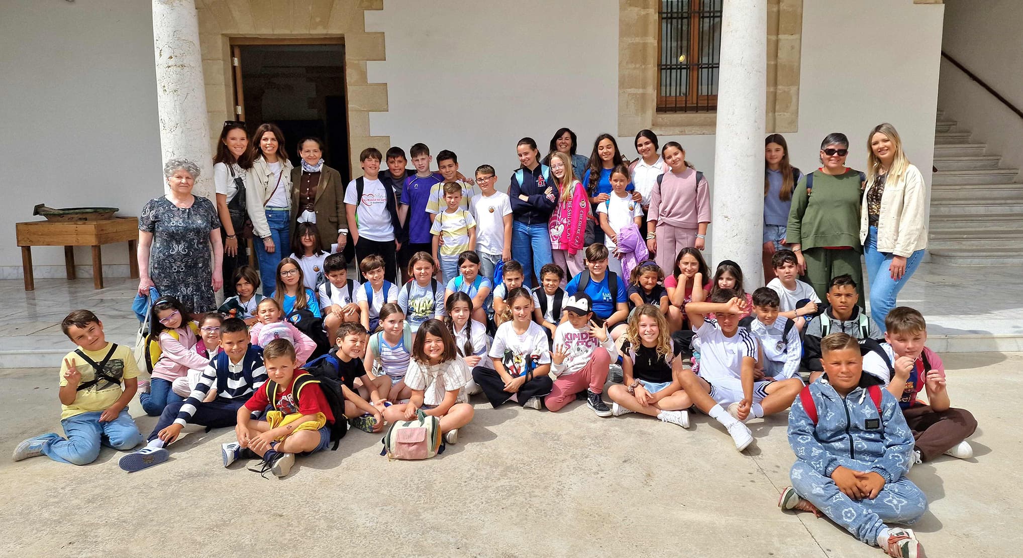 Alumnos del CEIP Doña Blanca, de El Centro Inglés y del IES Javier de Uriarte participan en el Programa de Visitas Didácticas a la exposición ubicada en El Hospitalito