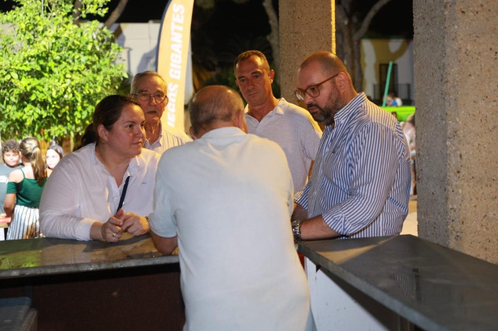 Javier Bello destaca el éxito de la Fiesta de la Virgen del Carmen en la Plaza de la Tradición