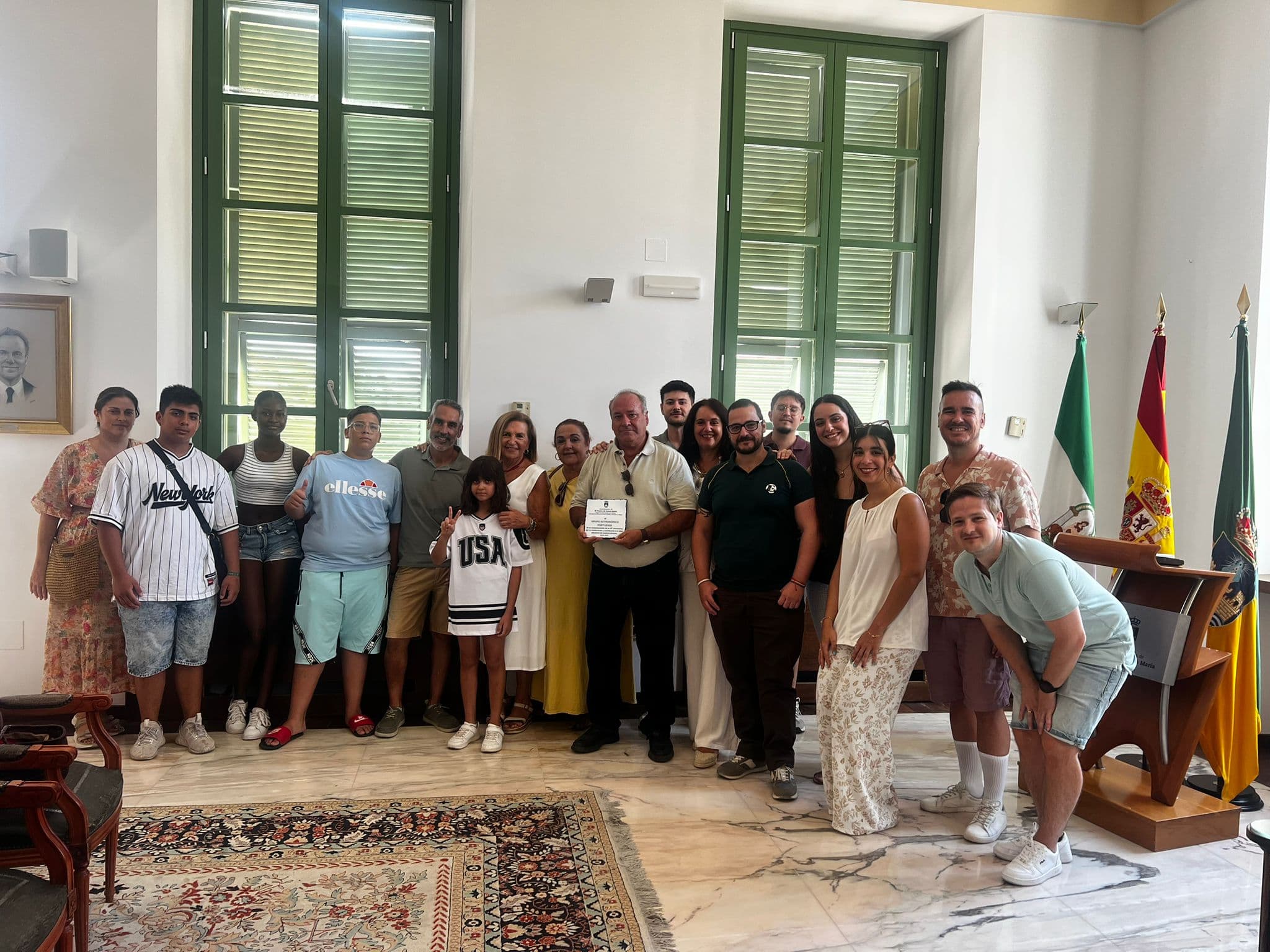 Bienestar Social reconoce al Grupo Astronómico Portuense sus 25 años de labor educativa con los menores del Programa de Intervención de Jóvenes