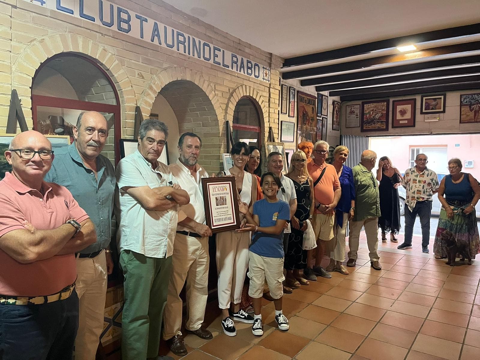 El Club Taurino El Rabo acoge una exposición de alumnos del Estudio Lizaso