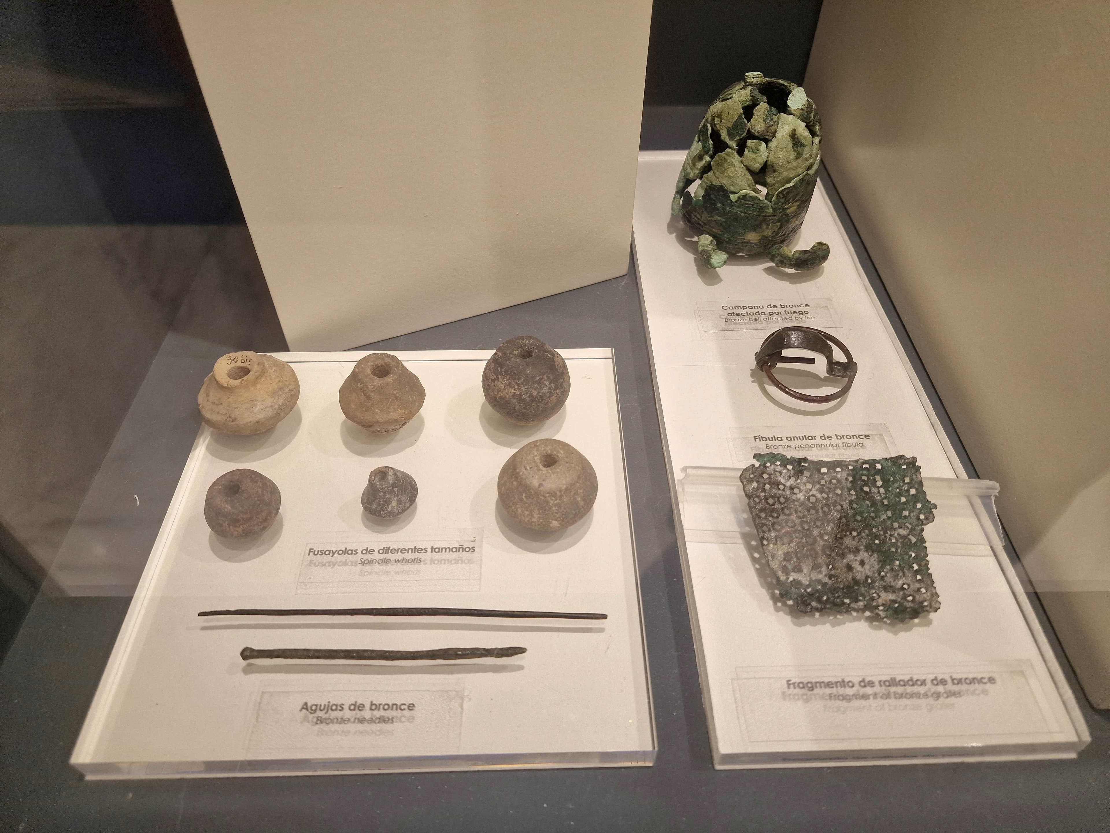 La Pieza Bimensual del Hospitalito durante septiembre y octubre muestra instrumentos textiles y de vestimenta de la Edad del Hierro localizados en el Castillo de Doña BlancaInstrumentos textiles y de vestimenta de la Edad del Hierro localizados en el Cast