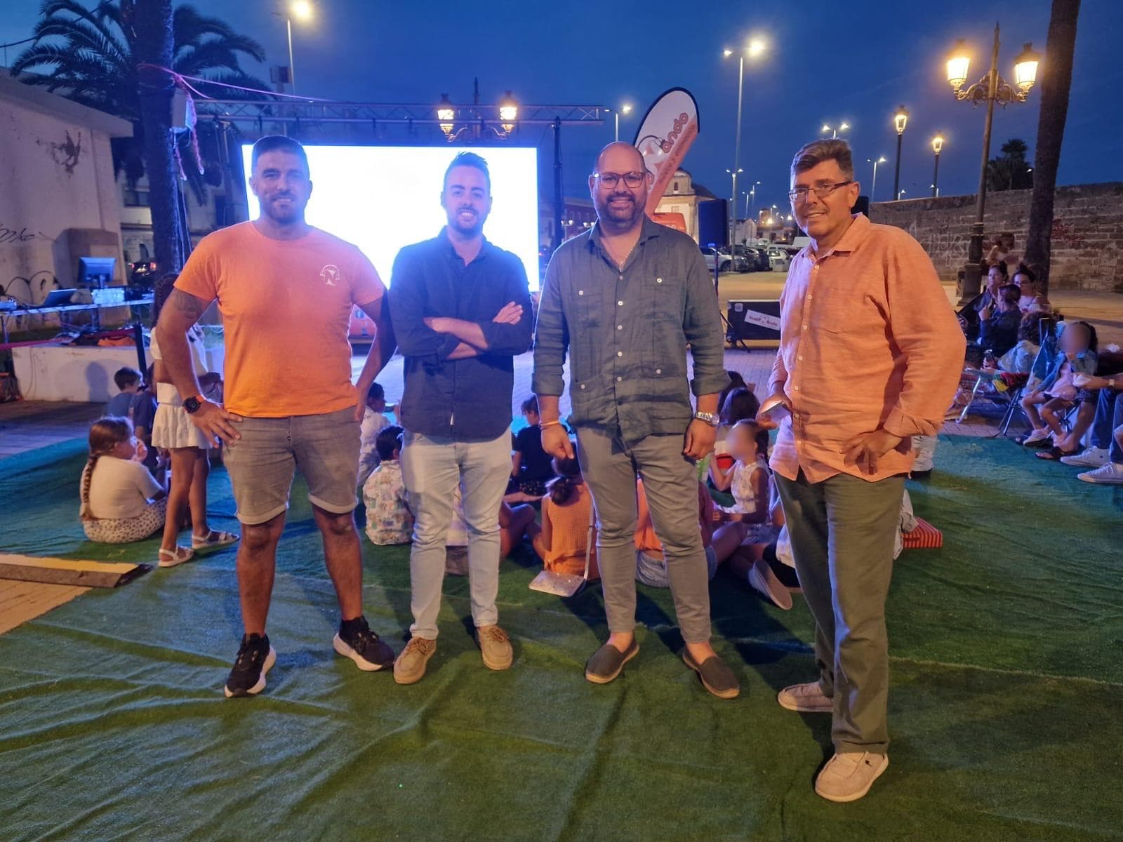 Éxito rotundo de participación en la sesión de Cine de Verano en el Parque Calderón