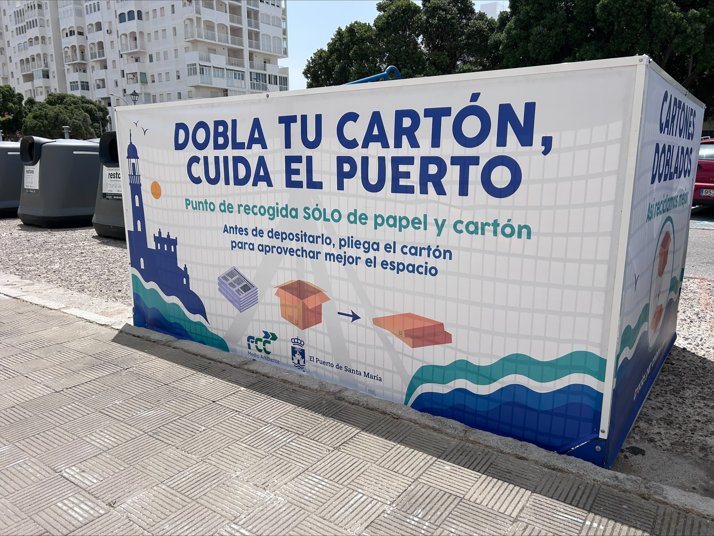 El Puerto refuerza el reciclaje de papel y cartón con nuevos contenedores y jaulas específicas