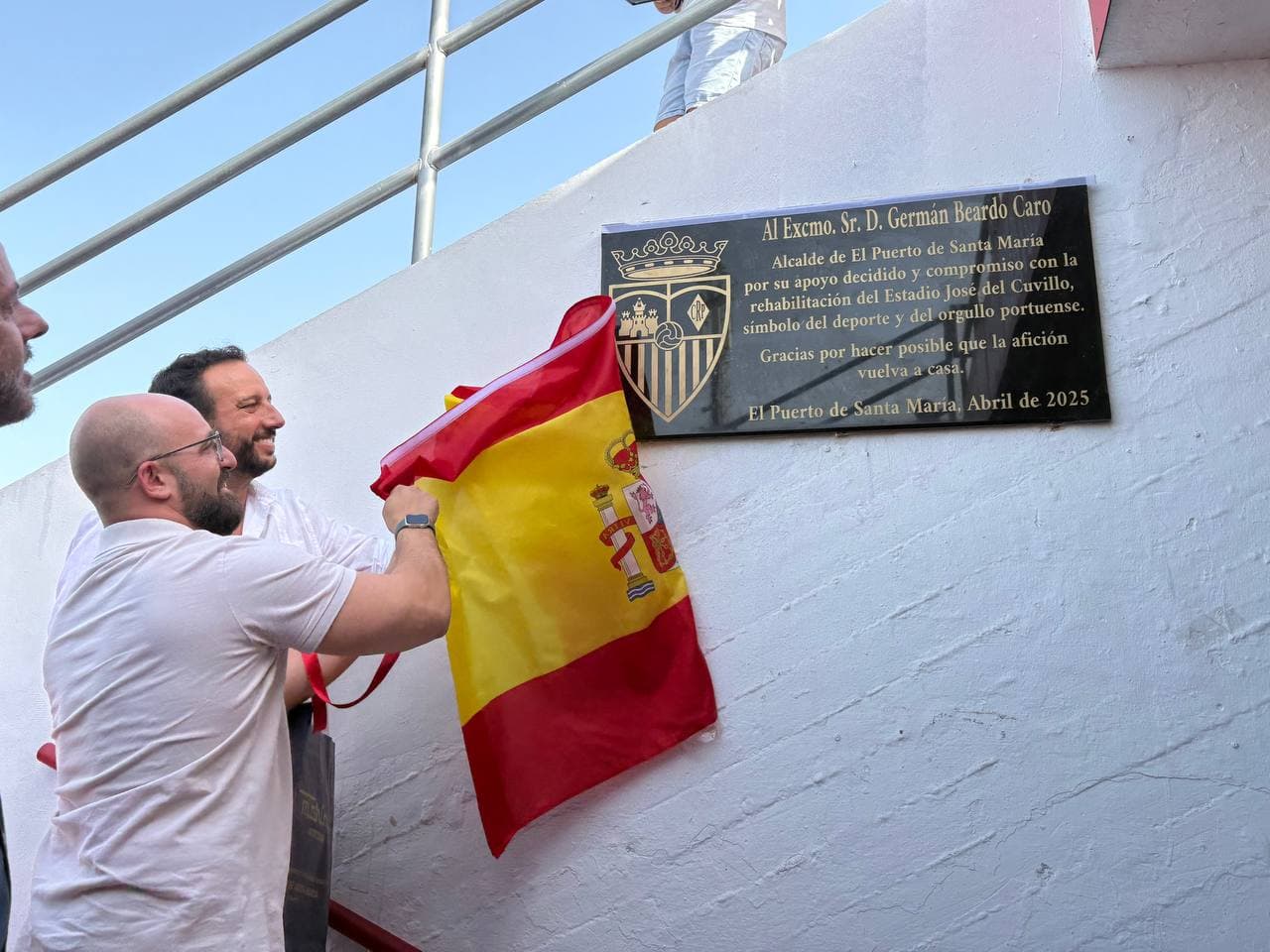 El Trofeo Ciudad de El Puerto celebra su 49ª edición con un emotivo homenaje al alcalde Germán Beardo por su impulso a la reforma del Estadio José del Cuvillo