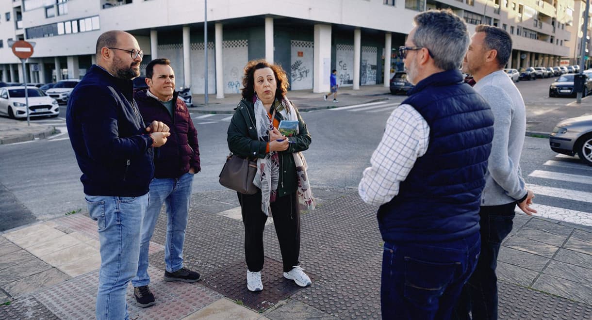 El Ayuntamiento continúa su ronda de visitas a los barrios en la Angelita Alta