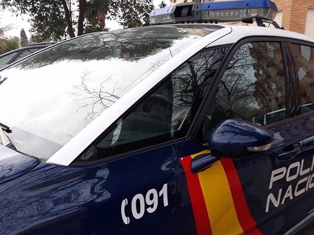 Detenido tras el robo en un restaurante en El Puerto con la caja registradora por la calle