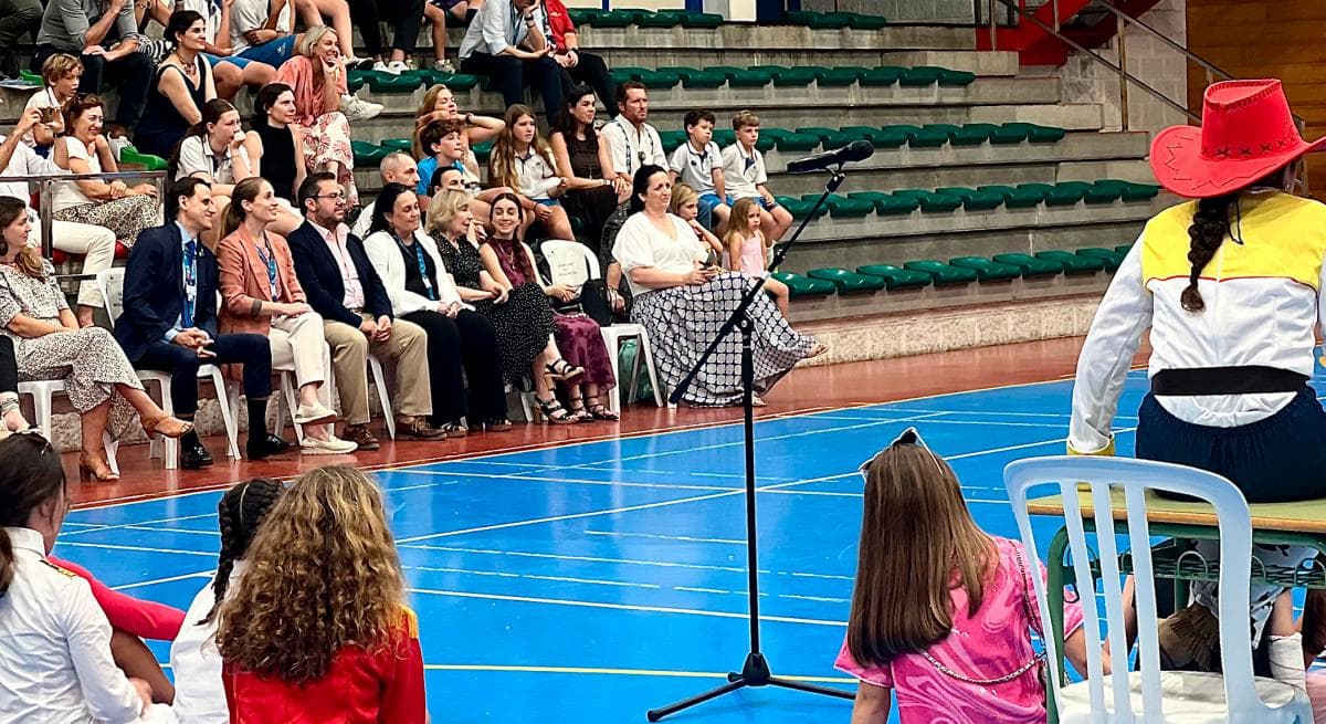 Enrique Iglesias asiste a la entrega de los premios del X Certamen de Relatos Cortos en memoria de Manuel Ramírez del Águila