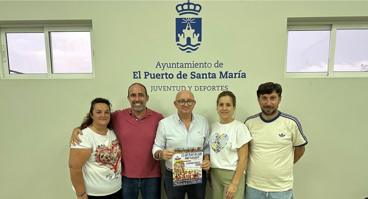 El concejal de Deportes José Ignacio González se reúne con el Club Natación Portuense para conocer el balance de la temporada