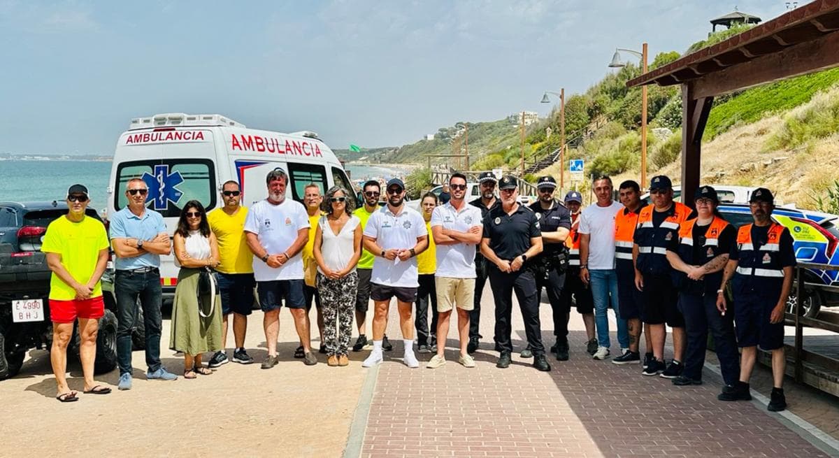 El alcalde Germán Beardo supervisa el dispositivo de Salvamento y Seguridad en las playas de El Puerto de Santa María