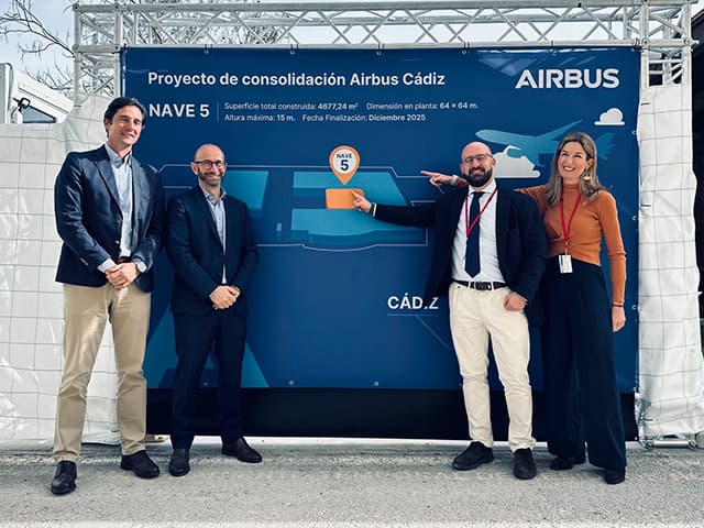 El alcalde Germán Beardo visita las obras de la ampliación de Airbus en El Puerto