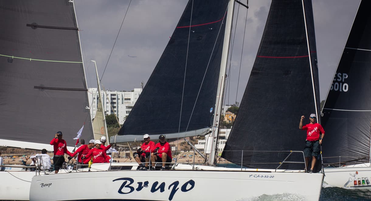 Brujo golpea primero en la 32 Regata Juan de la Cosa y 55 Semana Náutica