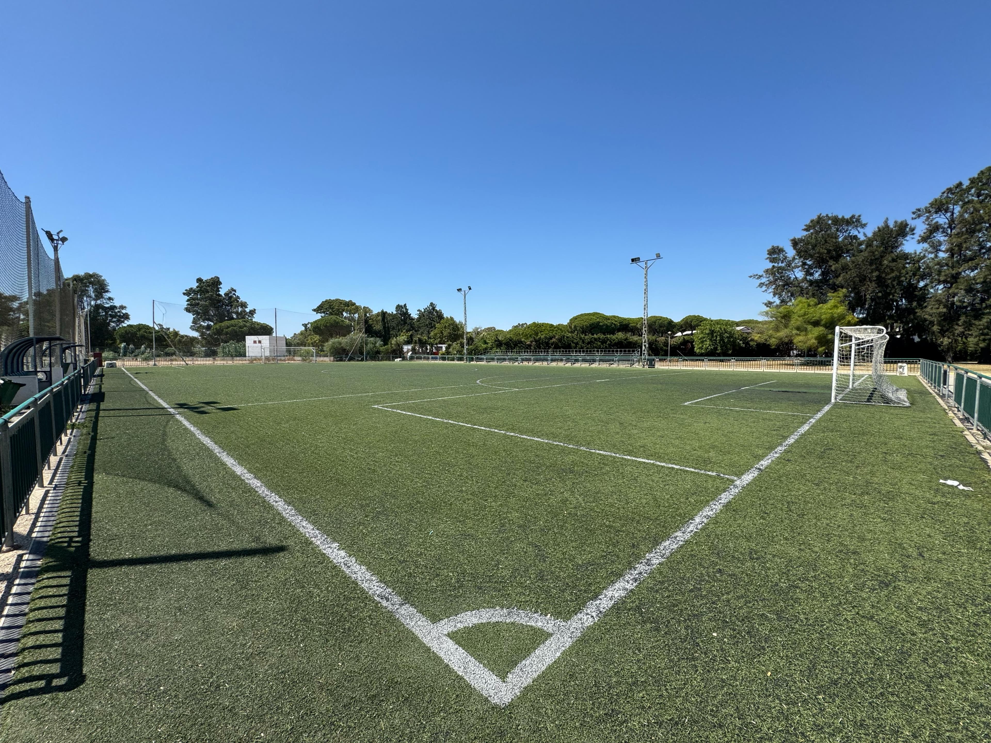 Germán Beardo anuncia la restauración del Parque de La Arboleda Perdida, la reforma de la Plaza José Luis Galloso y la sustitución del césped del campo de fútbol 7 de la Ciudad Deportiva