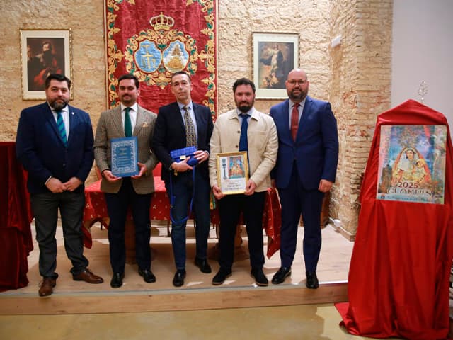 El Consejo Local de Hermandades de El Puerto presenta el Cartel de las Glorias 2025 y anuncia a Alfonso Bello Rosa como pregonero