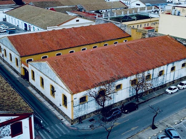La COMSEPE respalda la transformación del antiguo casco bodeguero de Gutiérrez Colosía en un espacio residencial y comercial