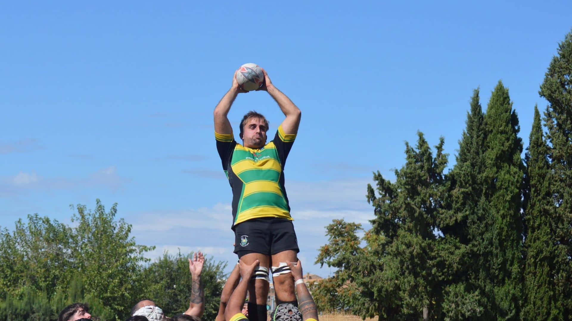 Imagen de la noticia: El CRAP conquista Marbella con una ajustada victoria (22-25) (Deportes)