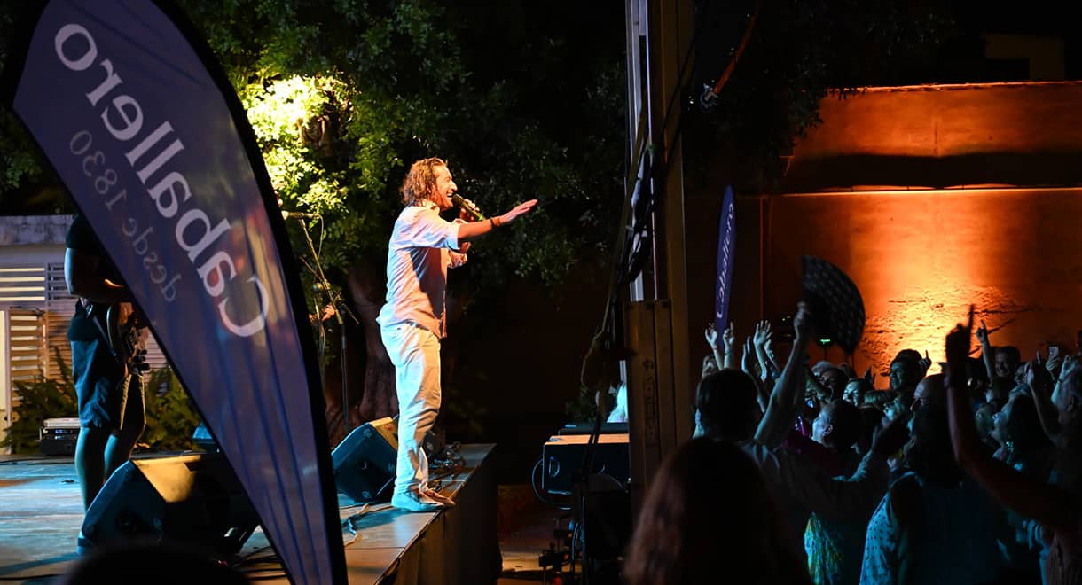 Imagen de la noticia: MusicalFest triunfa en El Puerto con una noche dedicada a los grandes éxitos de los 80 y 90 (Eventos)
