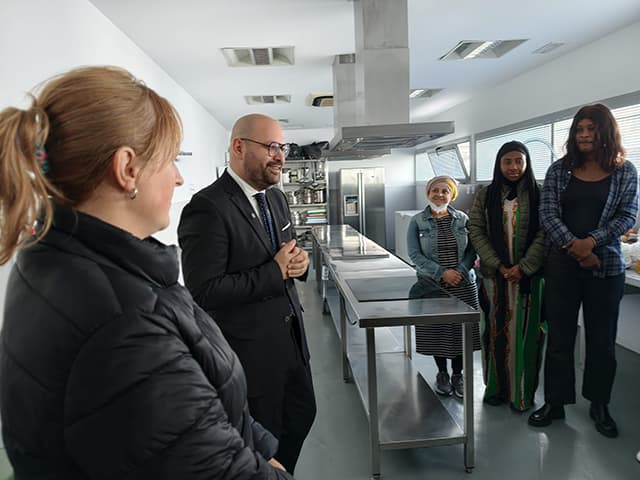 El Centro Cívico alberga un taller de cocina intercultural con mujeres para fomentar la convivencia y la inclusión