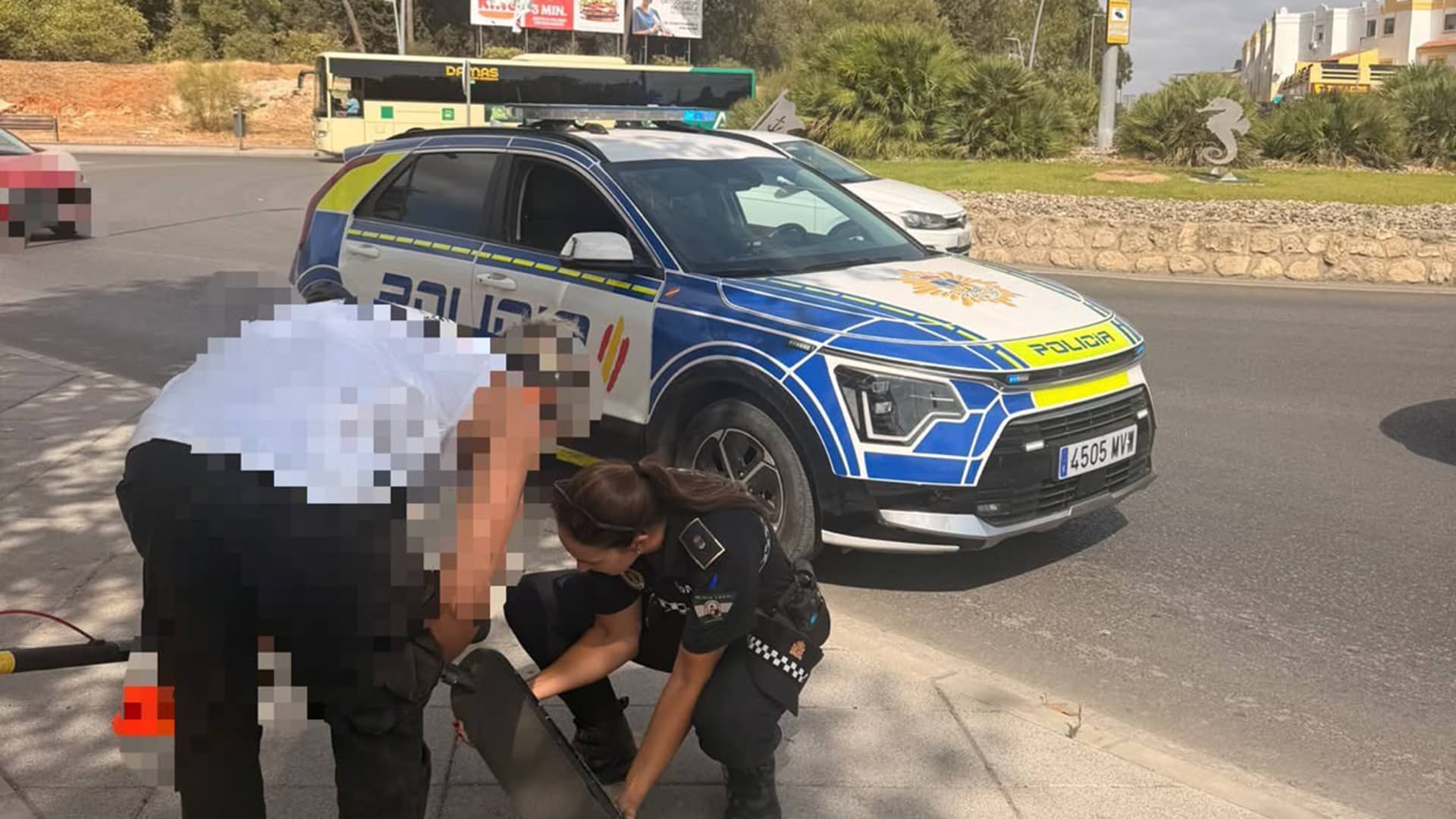 Imagen de la noticia: La Policía Local tramita 74 denuncias de tráfico durante el puente del Pilar (Seguridad)
