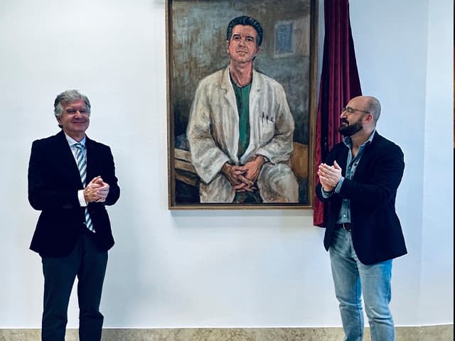El retrato del doctor Ángel Salvatierra ocupa un lugar de honor en la Sala de Alumnos Ilustres de El Puerto de Santa María