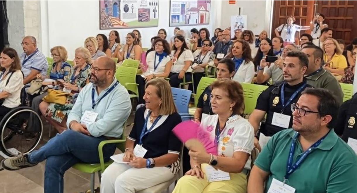 Más de 300 portuenses de Barrio Alto, Sudamérica y Los Milagros reciben apoyo para mejorar sus oportunidades sociolaborales