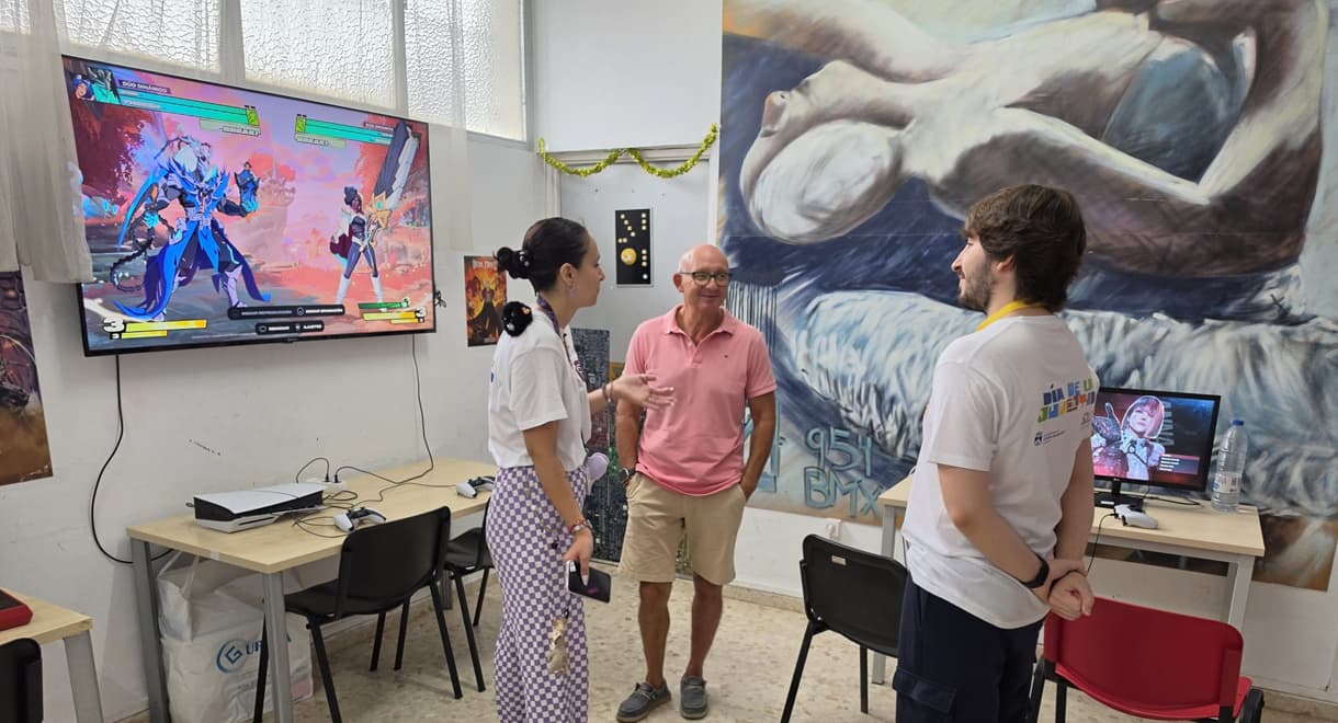 El Día Internacional de la Juventud reúne a multitud de jóvenes en una jornada de ocio y cultura alternativa