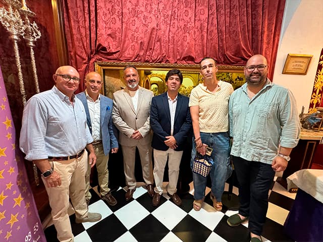 La exposición “Pasión y Sacrificio”, de Javier Guilloto, abre sus puertas en la Casa de Hermandad del Dolor y Sacrificio