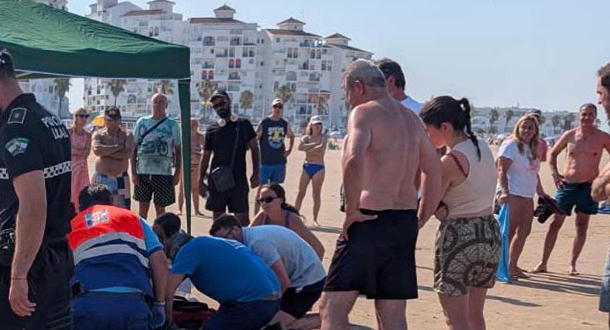 Una bañista de 76 años fallece en la playa de Valdelagrana