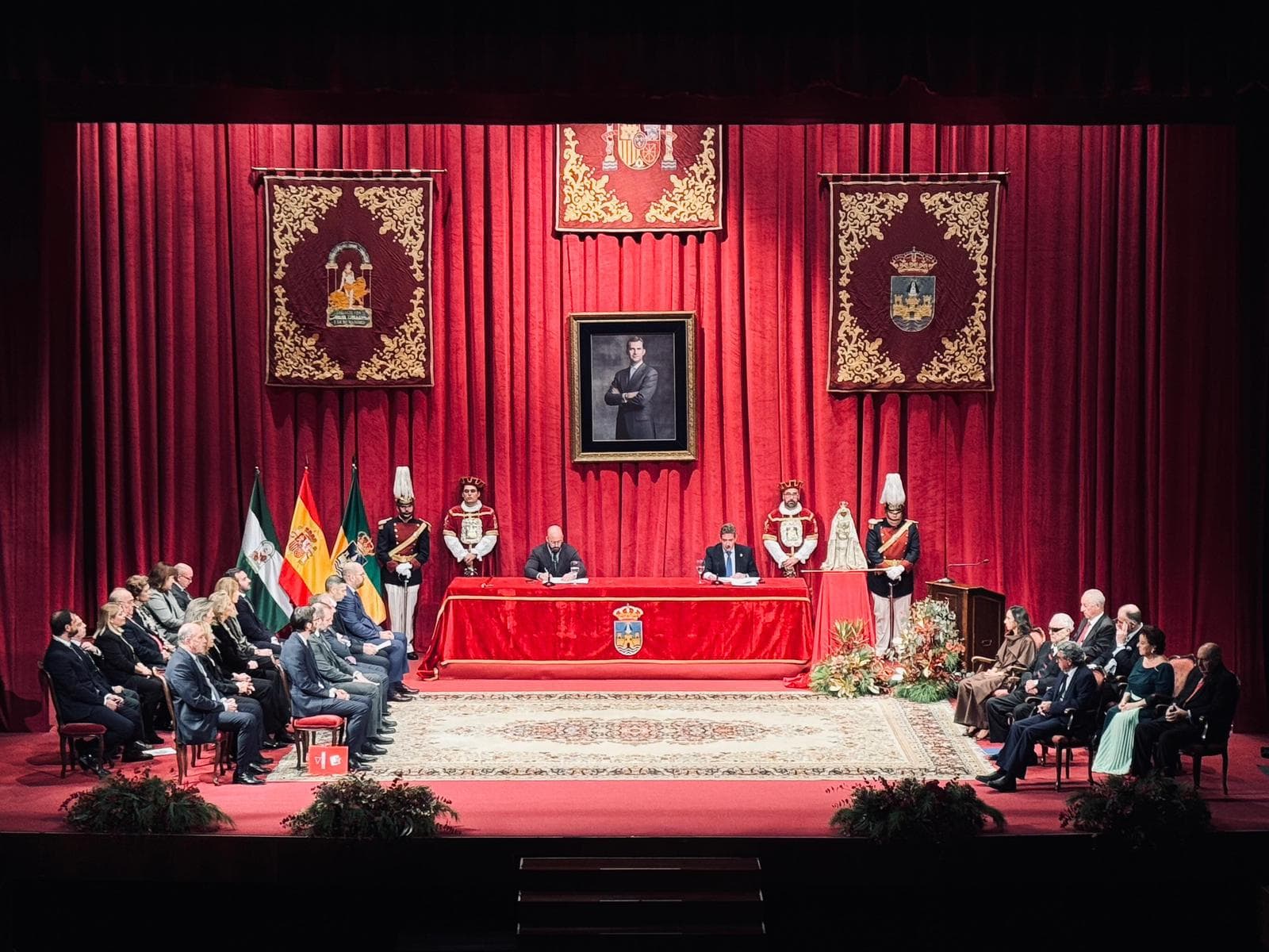 El Consistorio moderniza su Reglamento de Protocolo, Ceremonial, Honores y Distinciones