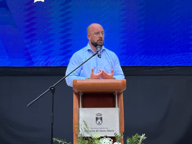 Germán Beardo presenta el Informe de Gestión de mitad de mandato, que muestra el avance de El Puerto, con logros tangibles y visión de futuro