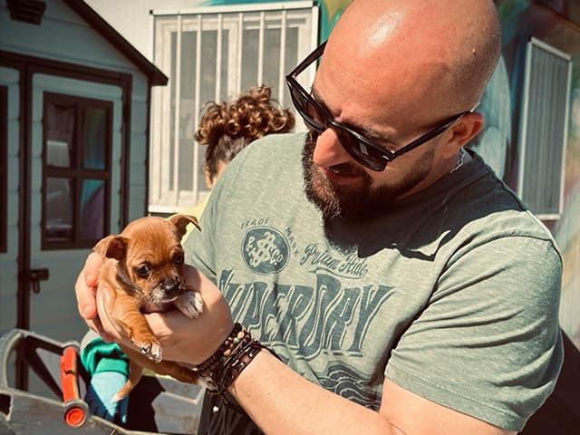 El alcalde, Germán Beardo, visita el CEMUPROAN y destaca su labor en 2024, con 344 adopciones y un refuerzo en la esterilización de colonias felinas