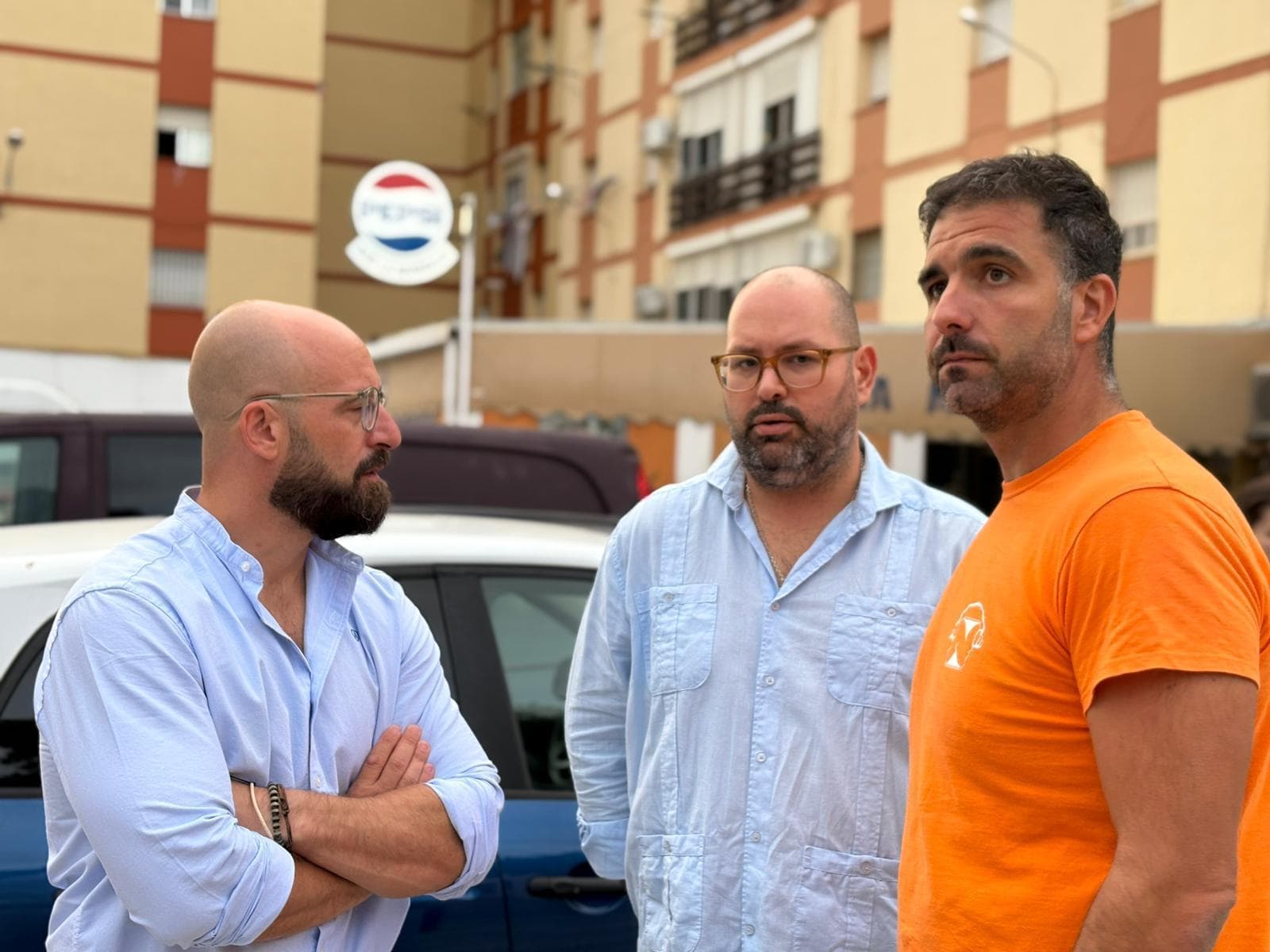 La Gobernaora reúne a numerosas familias en una tarde de convivencia en la Plaza Paco Teja