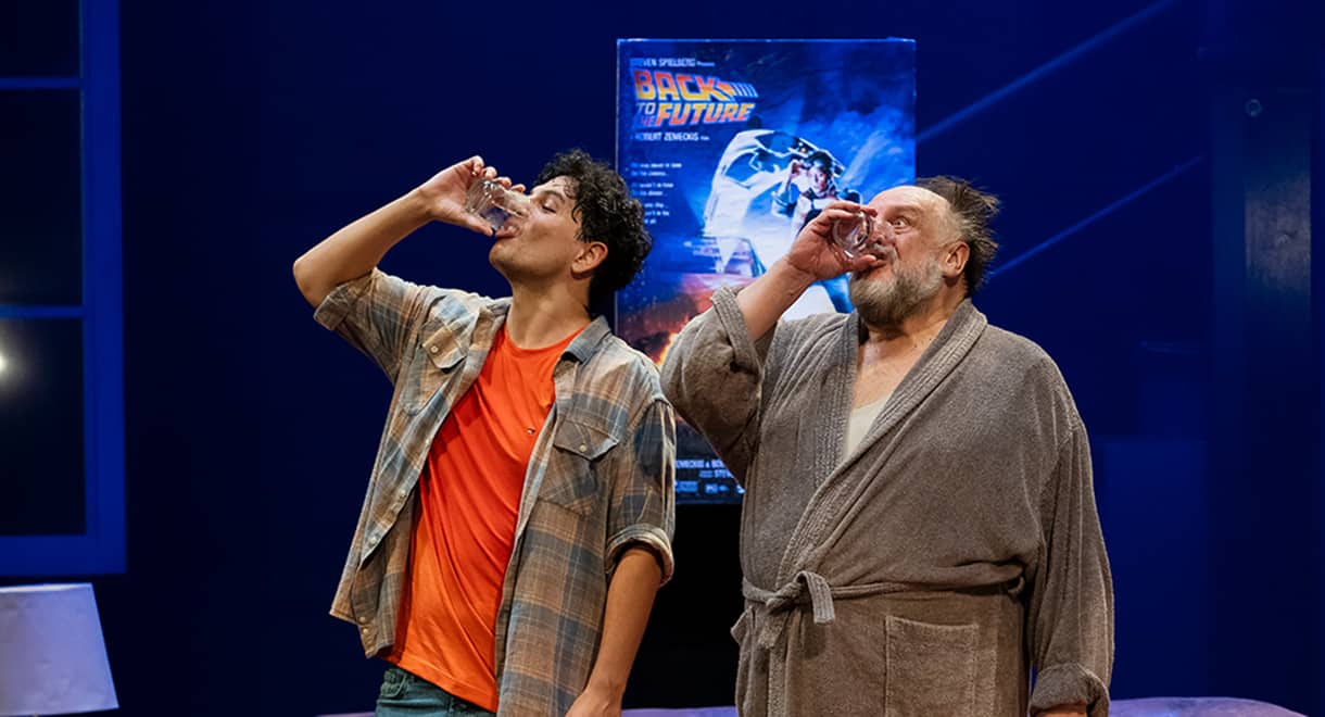 Imagen de la noticia: El 35º Festival de Teatro de Comedias continúa hoy viernes con la ciencia ficción y el humor de ‘Goteras’ (Cultura)