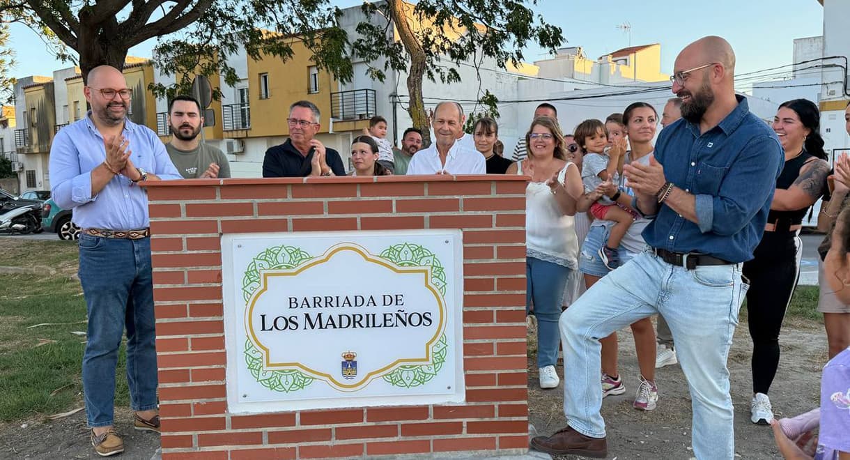 Los Madrileños estrena una nueva entrada con una glorieta y un paso de peatones