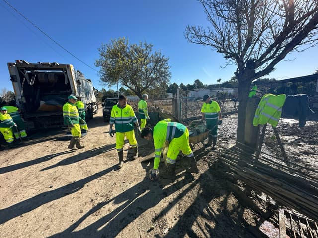 El Puerto apoya a Jerez tras las lluvias con una iniciativa solidaria de la plantilla de FCC