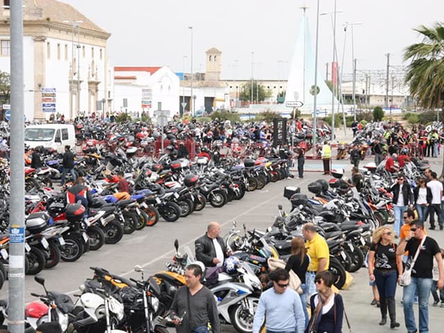 El Puerto se prepara para la motorada de abril con controles policiales y badenes en accesos a la ciudad