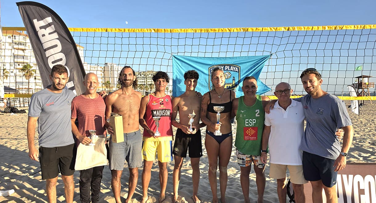 El I Torneo Ciudad de El Puerto de vóley-playa culmina con la disputa de las categorías masculina y femenina