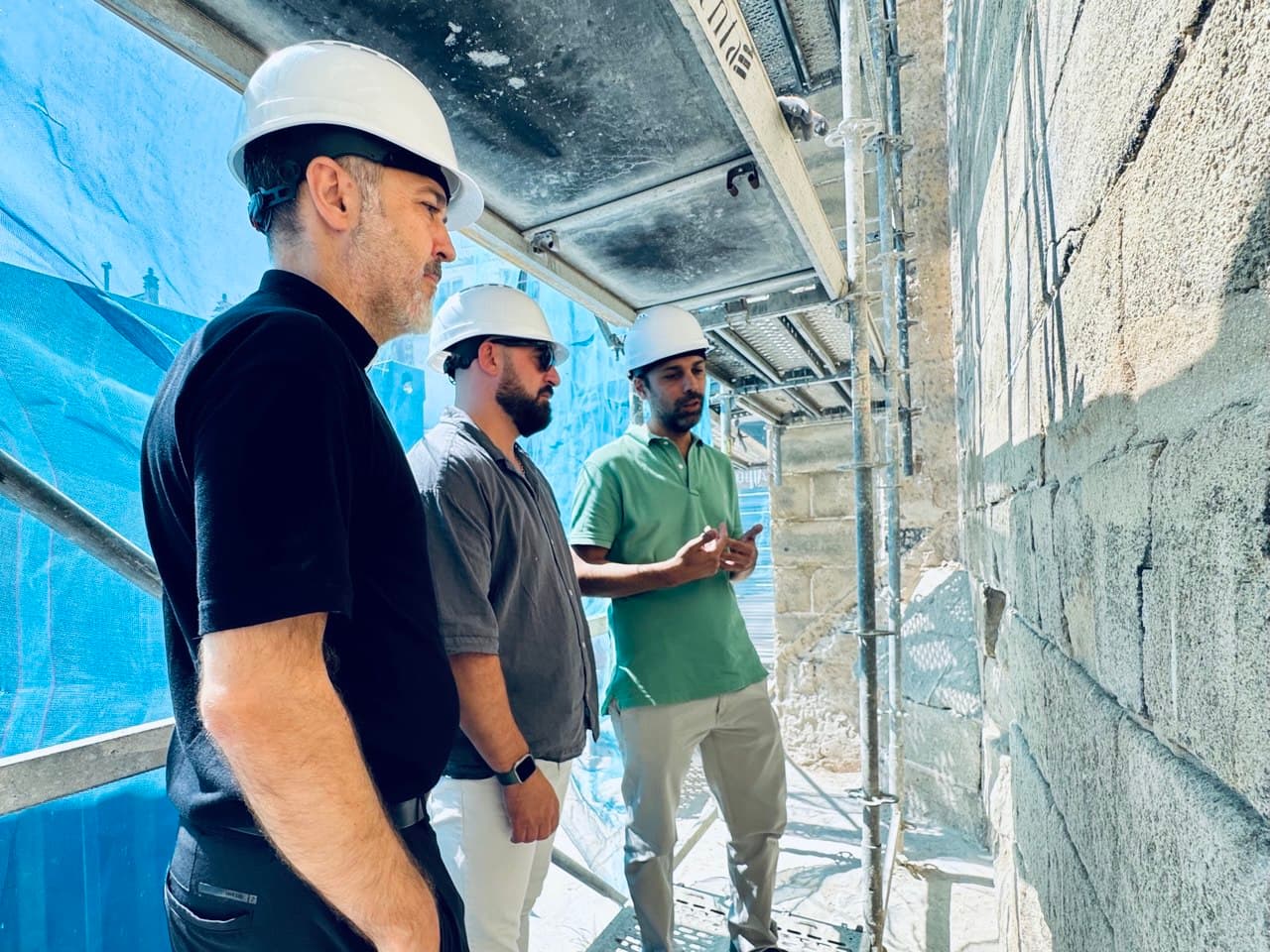 El alcalde de El Puerto Germán Beardo supervisa los avances de la segunda fase de restauración de la Basílica Menor Nuestra Señora de los Milagros