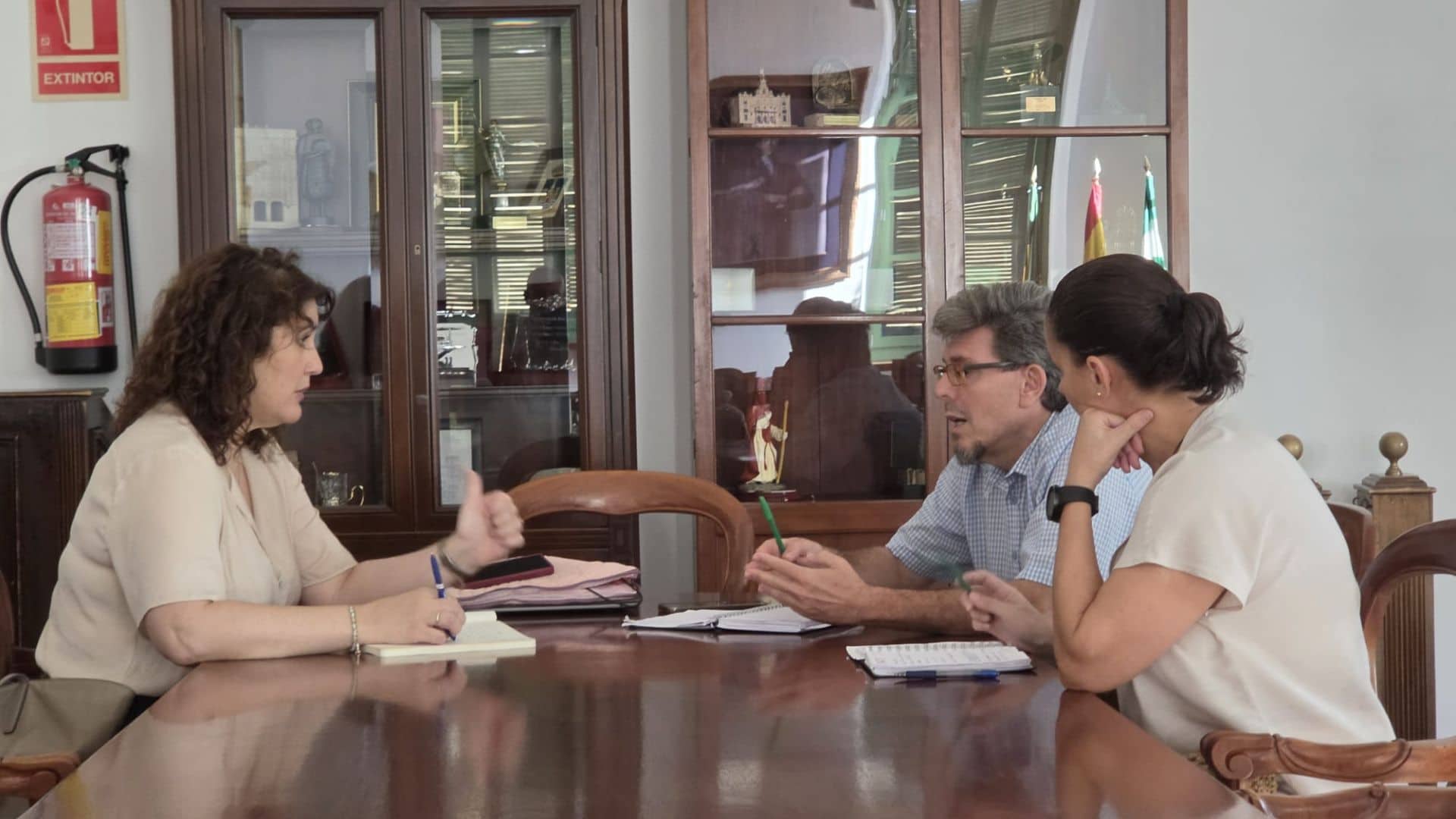 Imagen de la noticia: Olga de Navas inicia con CSIF su ronda de reuniones tras asumir la responsabilidad de Función Pública y Organización Municipal (Ayuntamiento)