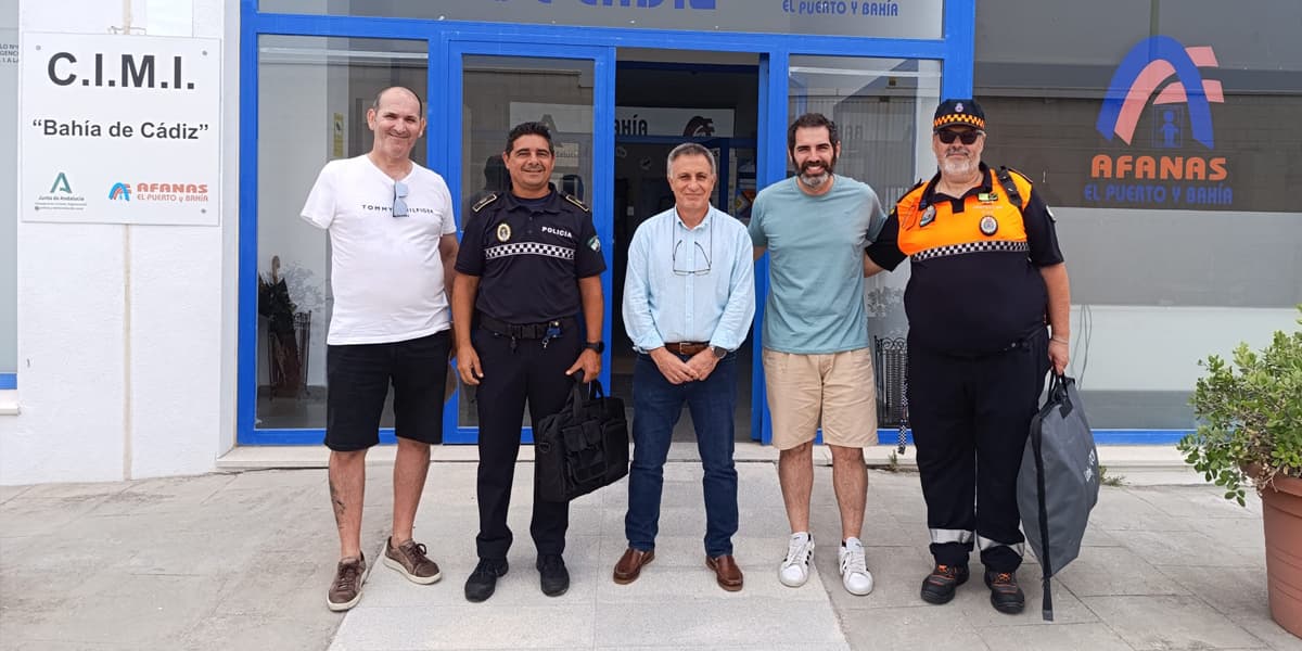 Policía Local y Protección Civil imparten un taller de seguridad vial en el Centro de Internamiento Bahía de Cádiz