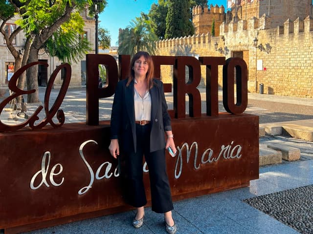 El Puerto refuerza la atención turística durante el verano con nuevos horarios en el Palacio de Araníbar y el punto de información de Valdelagrana