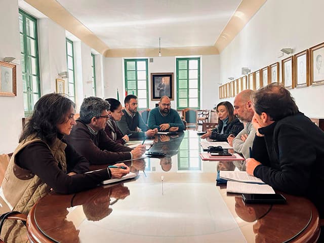 El Gobierno Municipal se reúne con UGT y CSIF para tratar asuntos clave sobre la plantilla municipal