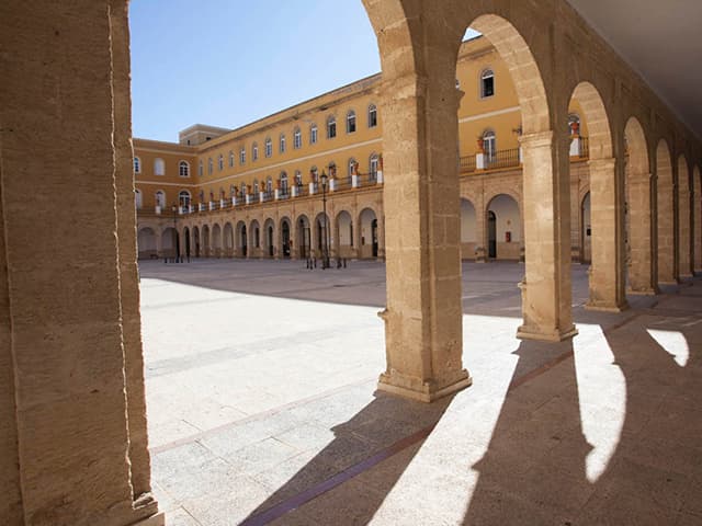 El Ayuntamiento firma nuevos convenios con los IES Mar de Cádiz y Pintor Juan Lara y con Safa San Luis para impulsar la empleabilidad