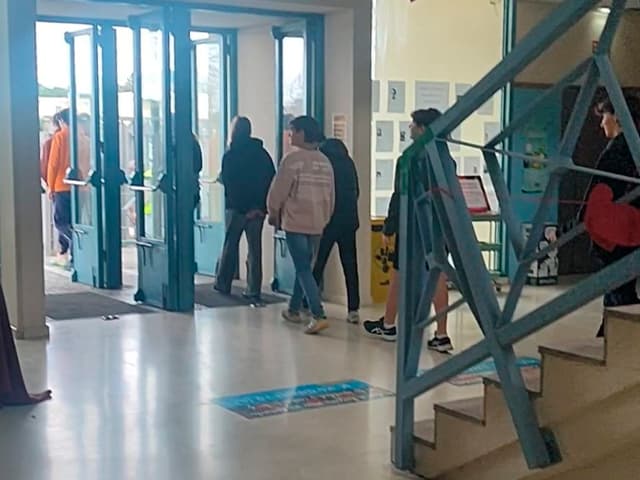 Los centros educativos de El Puerto refuerzan su preparación ante emergencias con ejercicios de simulacros de evacuación