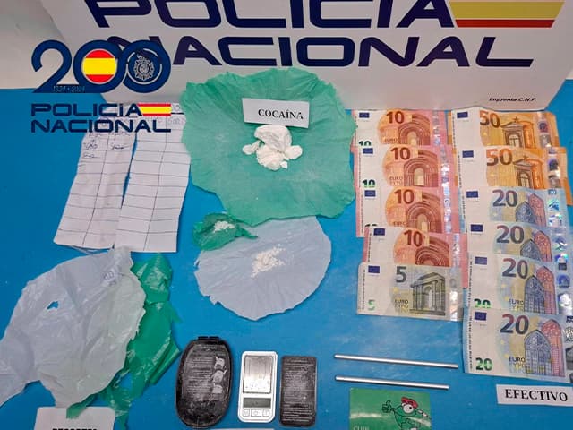 Dos detenidos al desarticular un importante punto de venta de cocaína en El Puerto