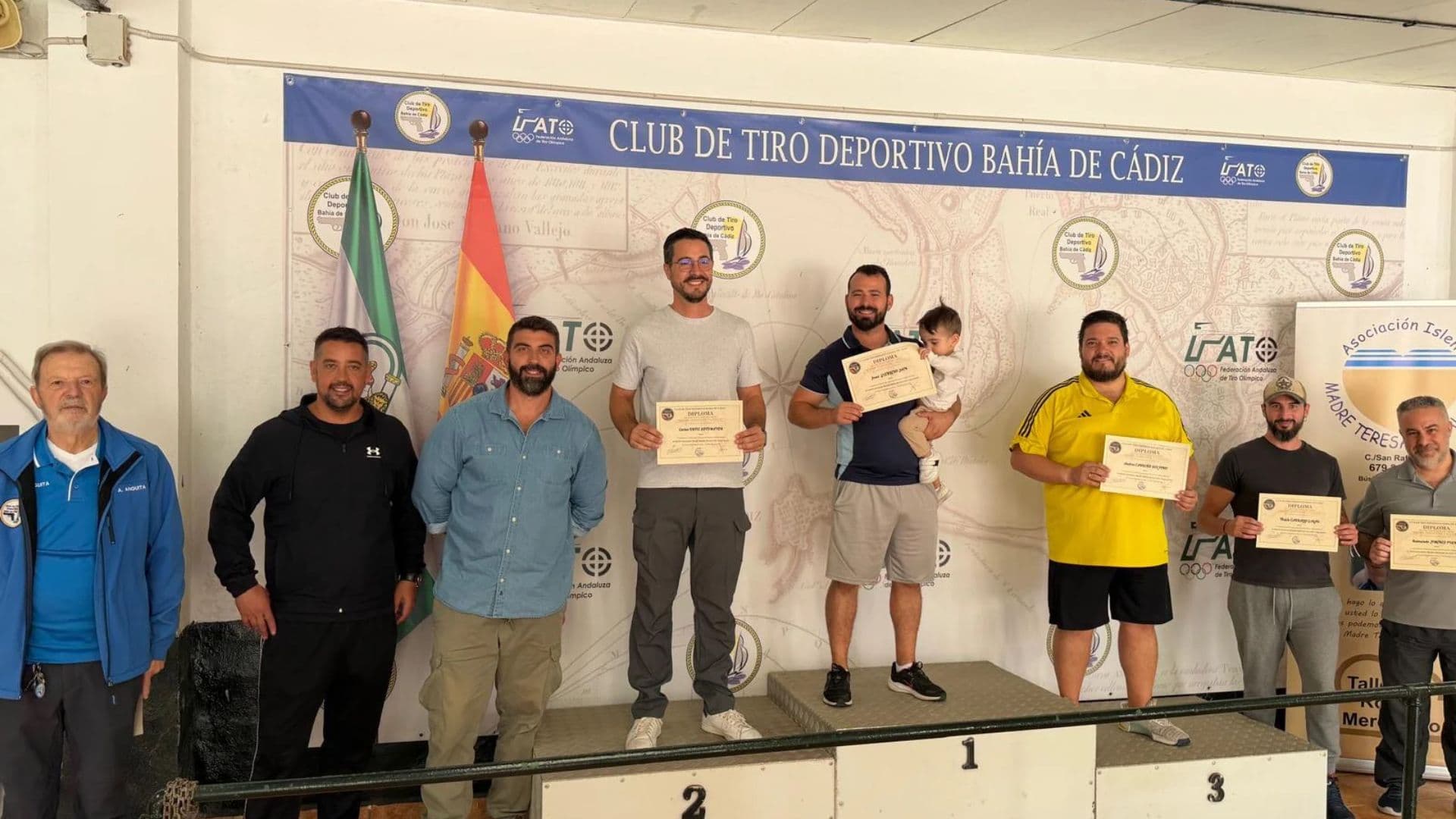 El Campeonato Autonómico de Pistola Fuego Central reúne a 54 participantes en El Puerto con fines solidarios
