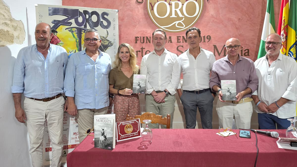 Presentado en El Puerto el libro Memoria de Morante de Vicente Zabala de la Serna