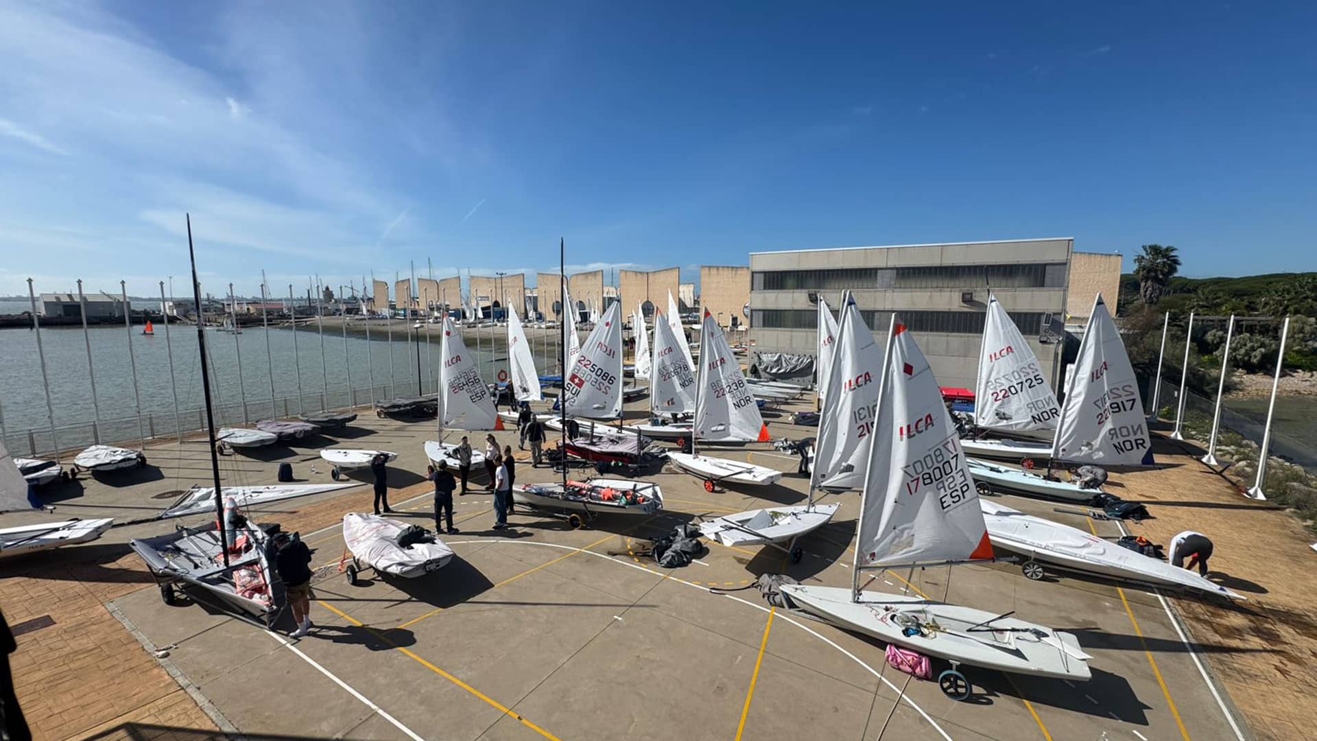 Imagen de la noticia: El Puerto reúne a regatistas de diez nacionalidades en su preparación para Los Ángeles 2028 (Deporte)