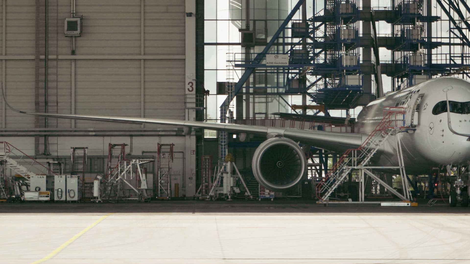 Imagen de la noticia: Publicado el listado definitivo de admitidos al proceso de selección del curso de Montaje de Estructuras Aeronáuticas (Formación)