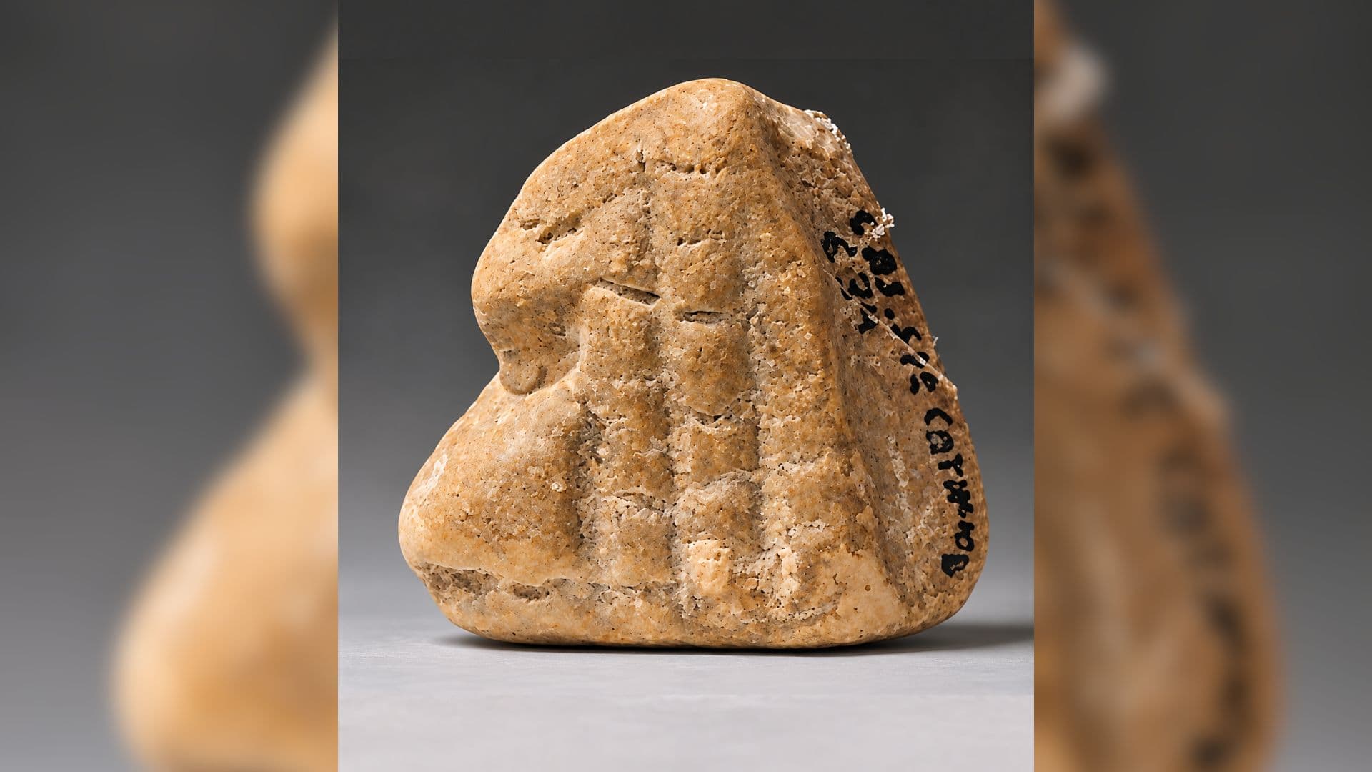 "El Babuino de Santa Catalina", una figurilla de la Edad del Hierro, protagoniza la Pieza Bimensual del Hospitalito