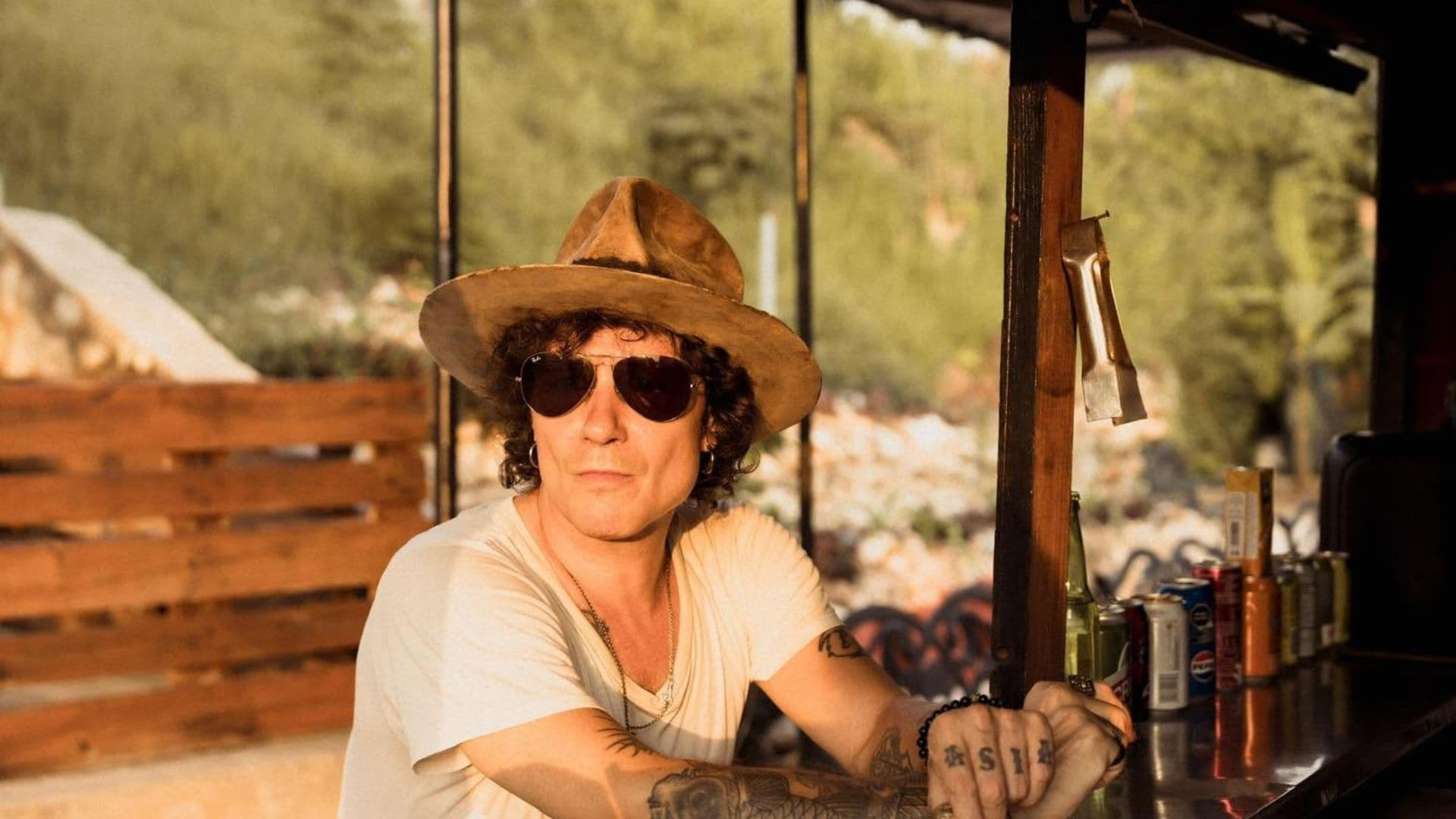 Bunbury convierte sus años en El Puerto en un libro sobre música, memoria y creación
